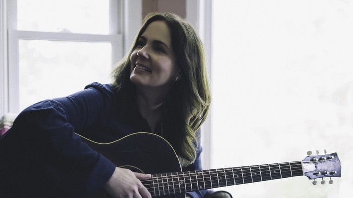 rs-240365-lori-mckenna-becky-fluke